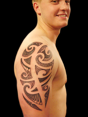  South pacific/polynesian tribal tattoo 
