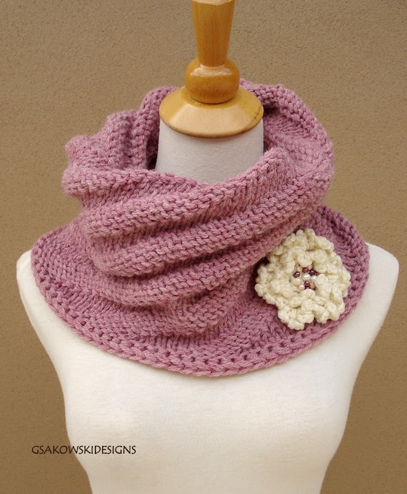 Cecily Chunky Cowl-Rose