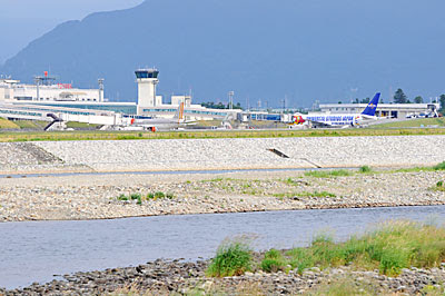 日本唯一の河川敷空港 富山空港 が面白い お猿の24時間でじたる換気