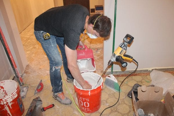 how to apply knockdown ceiling texture