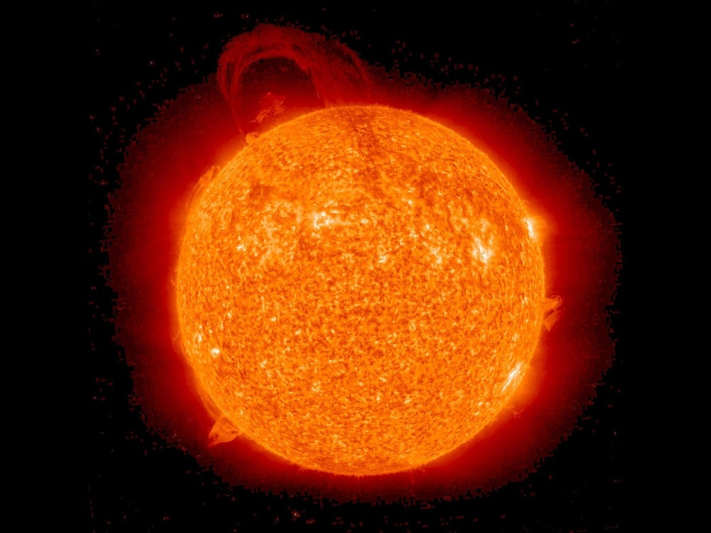 長さ80万km 最大級プロミネンスを動画で見よう