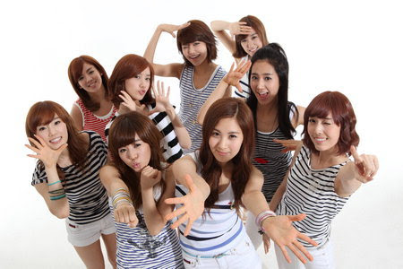 SNSD's 2nd mini album “Tell Me Your Wish” recorded 80k pre-order sales, 
