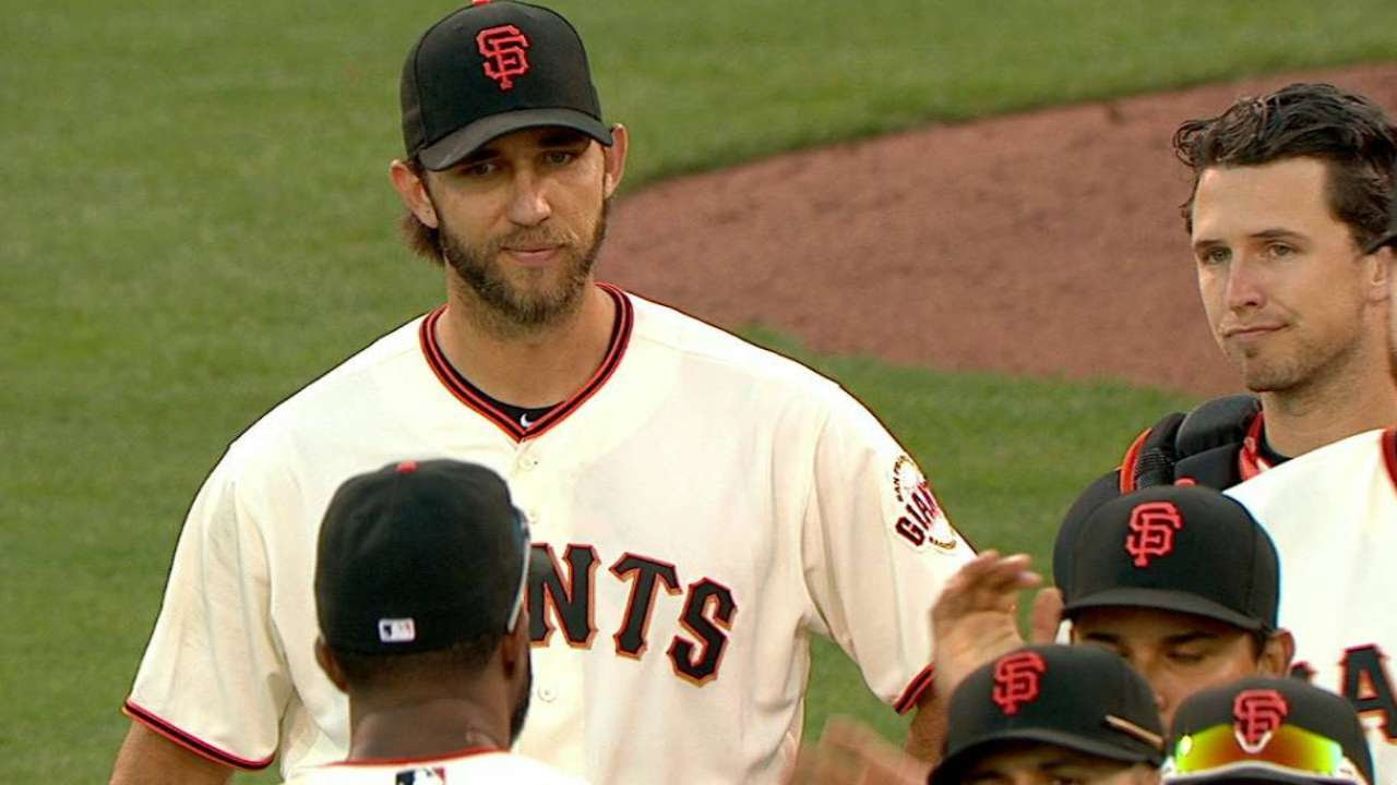 Bumgarner hurls one-hit shutout vs. D-backs