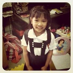 Makiki 1st Day of School Picture din ako: Bela excited to go to school.