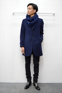 チェスターコート ネイビー のメンズの着こなし方 おすすめのコートをご紹介