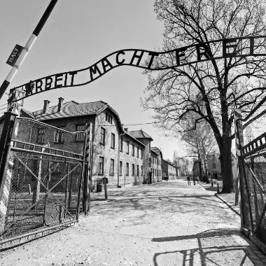 Auschwitz / Holocaust Remembrance Day Liberation Of Auschwitz Powerful Photos From The Site ...