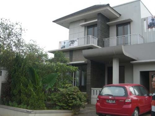  Jual  Rumah  Baru Mewah  2 Lantai di Perumahan Bukit Pratama 