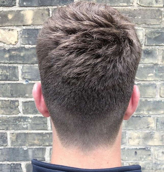 Le dégradé à la nuque - COUPE DE CHEVEUX HOMME