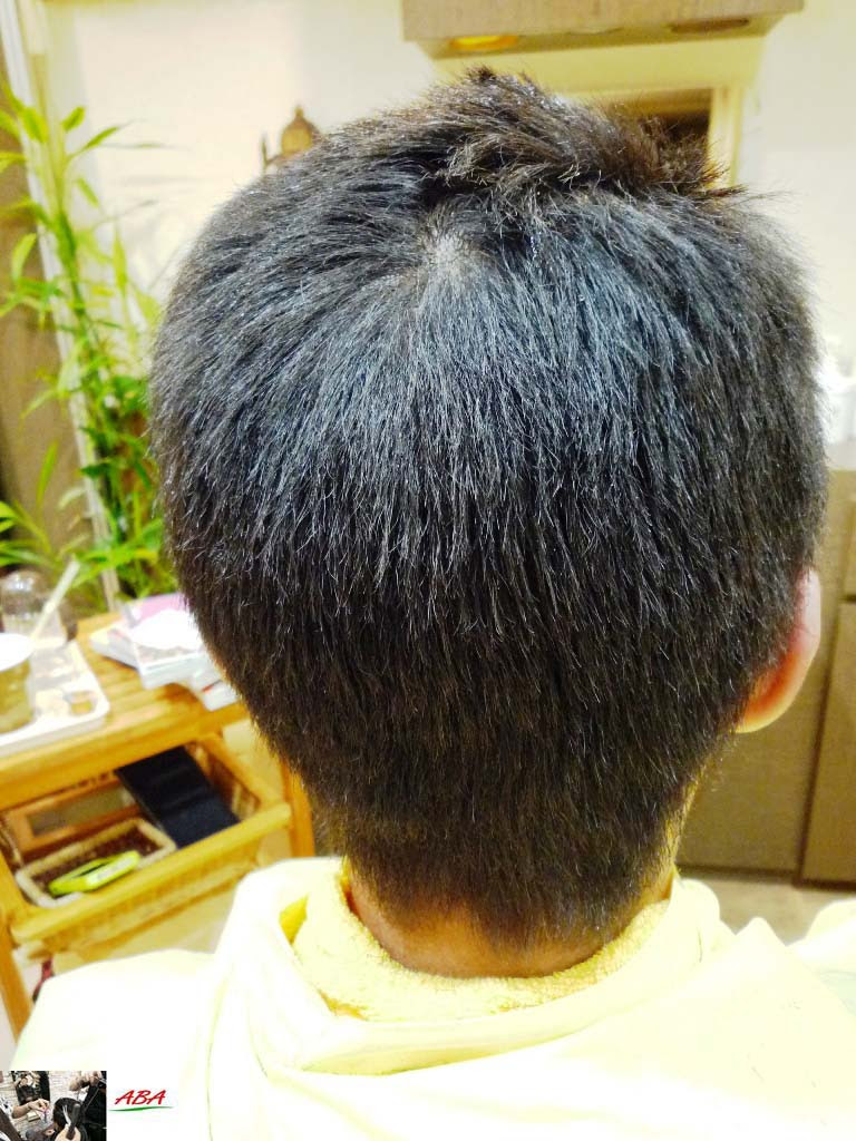 1 の髪の長さで 黒人さんのようなチリチリ感のある髪質の施術例 男性縮毛矯正は 短くてもできる