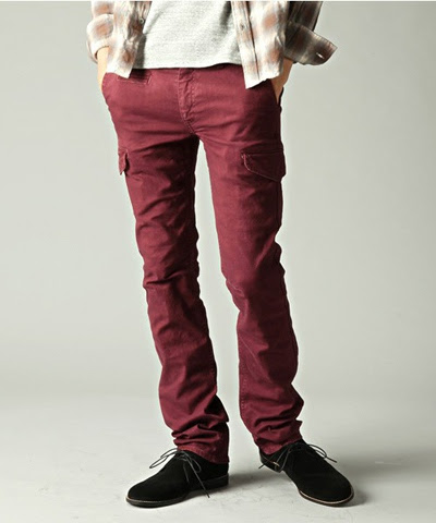ボルドー ワインレッドパンツを上品に履きこなす メンズおすすめ濃赤系パンツ