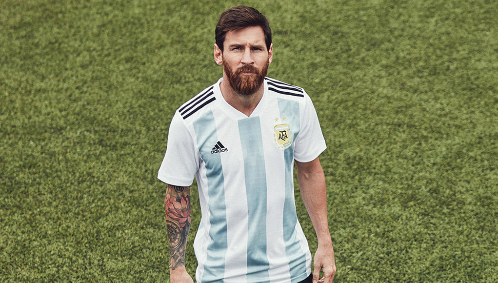 アルゼンチン代表 93年コパアメリカ優勝モデルをオマージュした18年adidasロシアｗ杯用ニューモデルを正式リリース Football Shirts Voltage Com サッカー各国代表 クラブユニフォーム