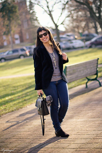 navy velvet blazer.jpg