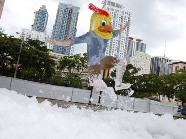 Foam City (22 pics)