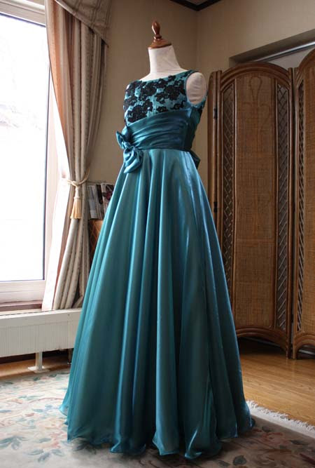 コンクール 演奏会ドレス 中学生高校生用のピアノのコンクールや受賞演奏会で演出されたドレス 旭川市のオーダードレス The Rabbit Closet ザ ラビットクロゼット Blog 子供用ドレス 発表会 コンクール 演奏会ドレス専門ブランド