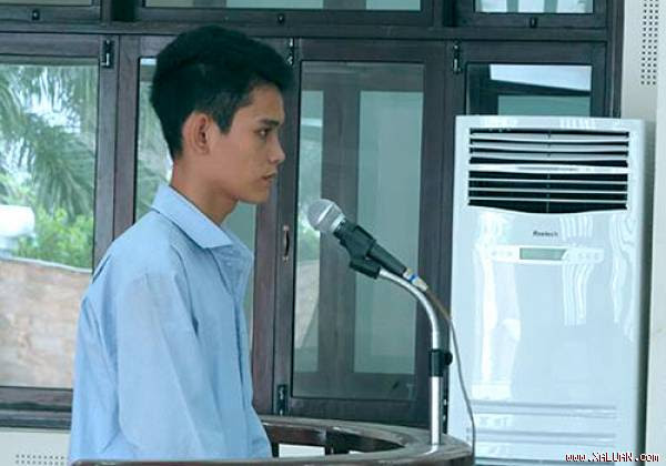 Bị cáo Hải trước vành móng ngựa. Ảnh:H.N.