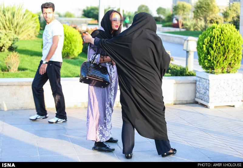 عکس های طرح تشدید برخورد با بد پوششان در برج میلاد 