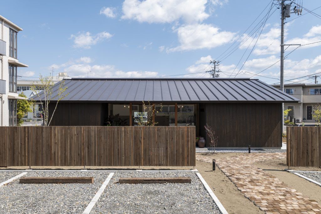 カフェのような心地よい空間が広がるカレー専門店 スパイスガーデン 施工事例 ヒノケン 宮城県の新築注文住宅 リノベーション 高断熱高気密 Zehの家を建てる工務店