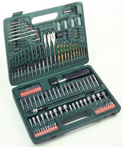  Coffret HITACHI de 112 accessoires pour visseuse