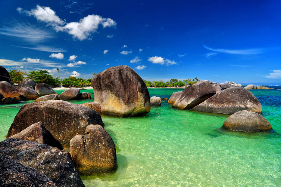 10 Tempat Wisata Alam di Indonesia yang Wajib Dikunjungi