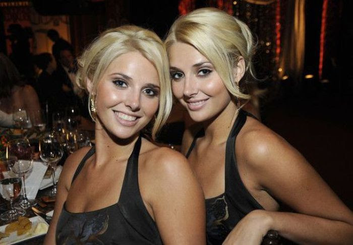 Cute and Sexy Twin Girls (38 pics)