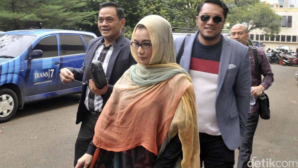 Reza Artamevia Menghindar Ditanya Soal Ritual Seks Gatot Brajamusti