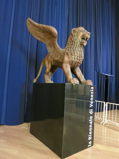 Lion 400