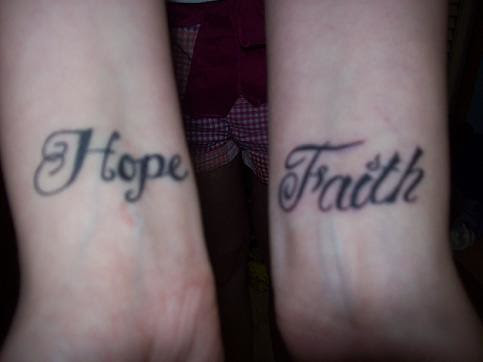 Unlimited Tattoo: Beautiful Feminine Pisces Tattoo desings