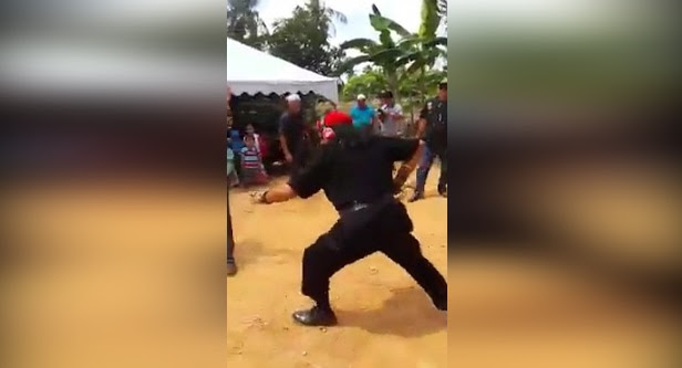 Rani Kulup tunjuk bakat terpendam seorang pendekar. Bukan sebarang pendekar nie..