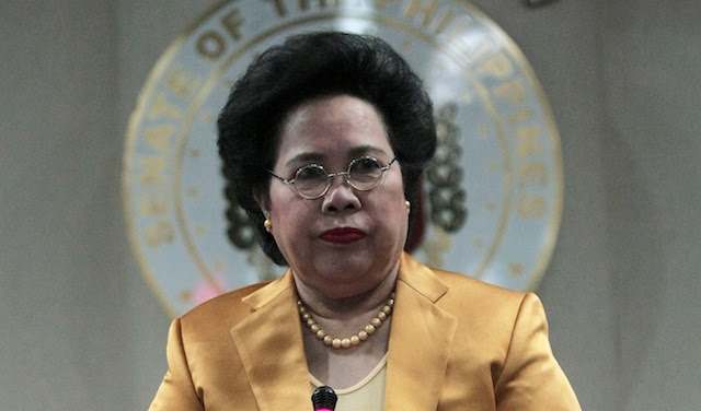INVESTIGATION. Senator Miriam Defensor Santiago pushes for command responsibility over the Maguindanao clash that killed at least 44 elite cops, 17 Moro rebels and 7 civilians. Photo by Joseph Vidal/Senate PRIB 