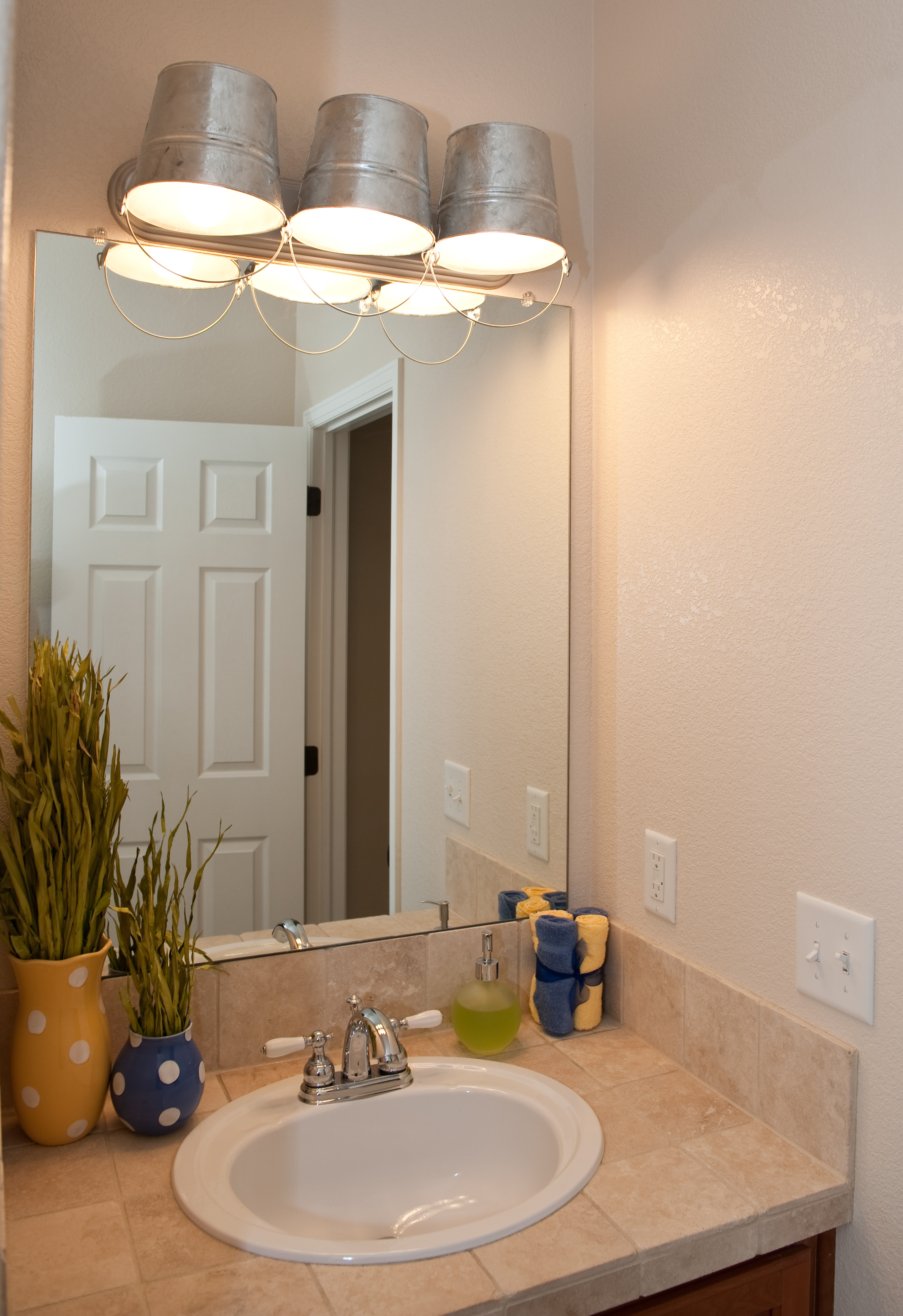Beach Bathroom Quick Makeover