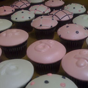 Baby Shower Cupcakes - Cupcake Caps