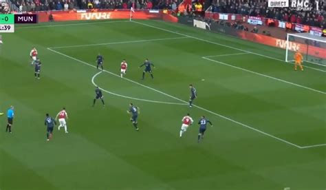 granit xhaka goal video arsenal  manchester united