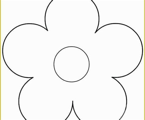 The main function of flower petals is to attract pollinators such as butterflies, bees and bats. 57 5 petal flower template free printable heritagechristiancollege