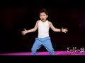 Little PSY bailando “Gangnam Style”