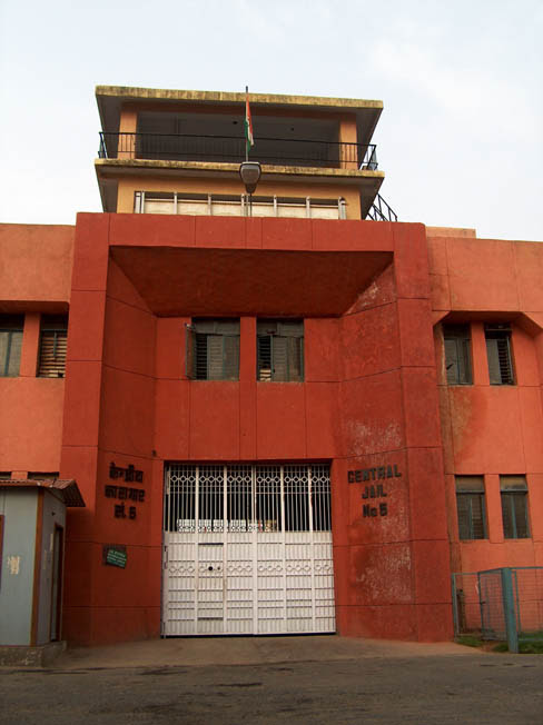 http://www.unodc.org/images/india/images/a1tiharjail.jpg