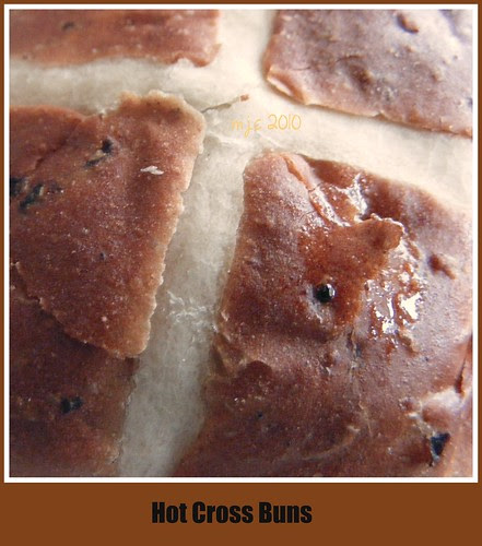 London Bridge is falling Down : Nursery Rhymes · Hot Cross Buns - Nursery Rhymes