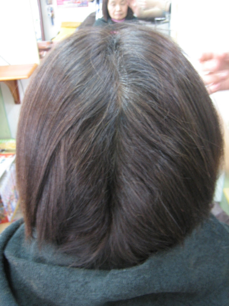 60代のヘアスタイルはチリチリパーマはかけないし ぺったんこにもなりたくないしって 奈良 縮毛矯正専門店 ガロ