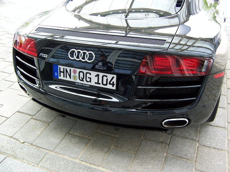 audi r8 v10
