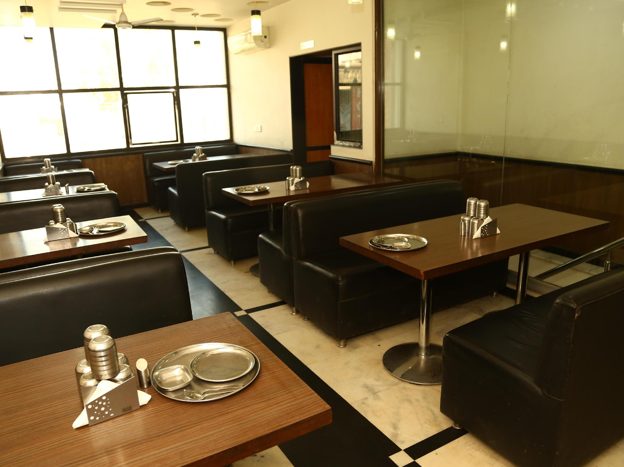 Hotel Kunal & Restaurant Since1983 India