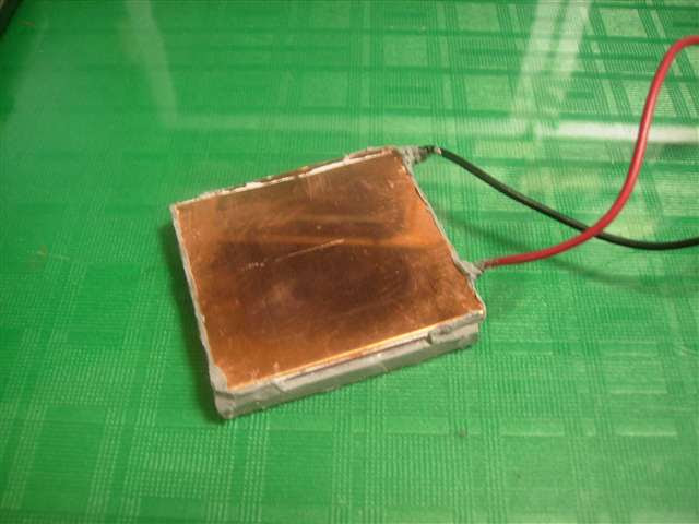 ペルチェ素子が転がっていたので飲みかけ缶コーヒー用クーラーを作ってみた まるむしアンテナ