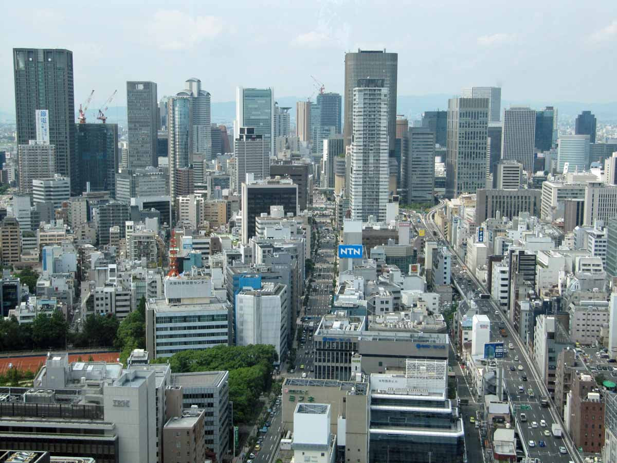 梅田 中之島の日本一の超高層ビル群 本町からの眺望