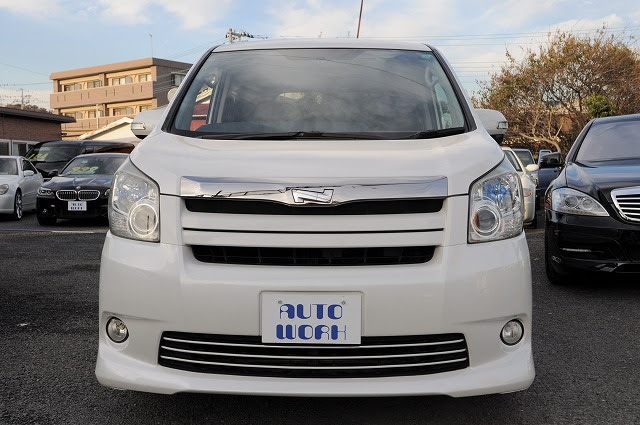 トヨタ ノア ２ ０si スマートキー ｈｄｄナビ ｂカメラ ｄｔｖ ８人乗り の中古車販売情報 神奈川県伊勢原市にある外国輸入車 新車 中古車 のオートワーク