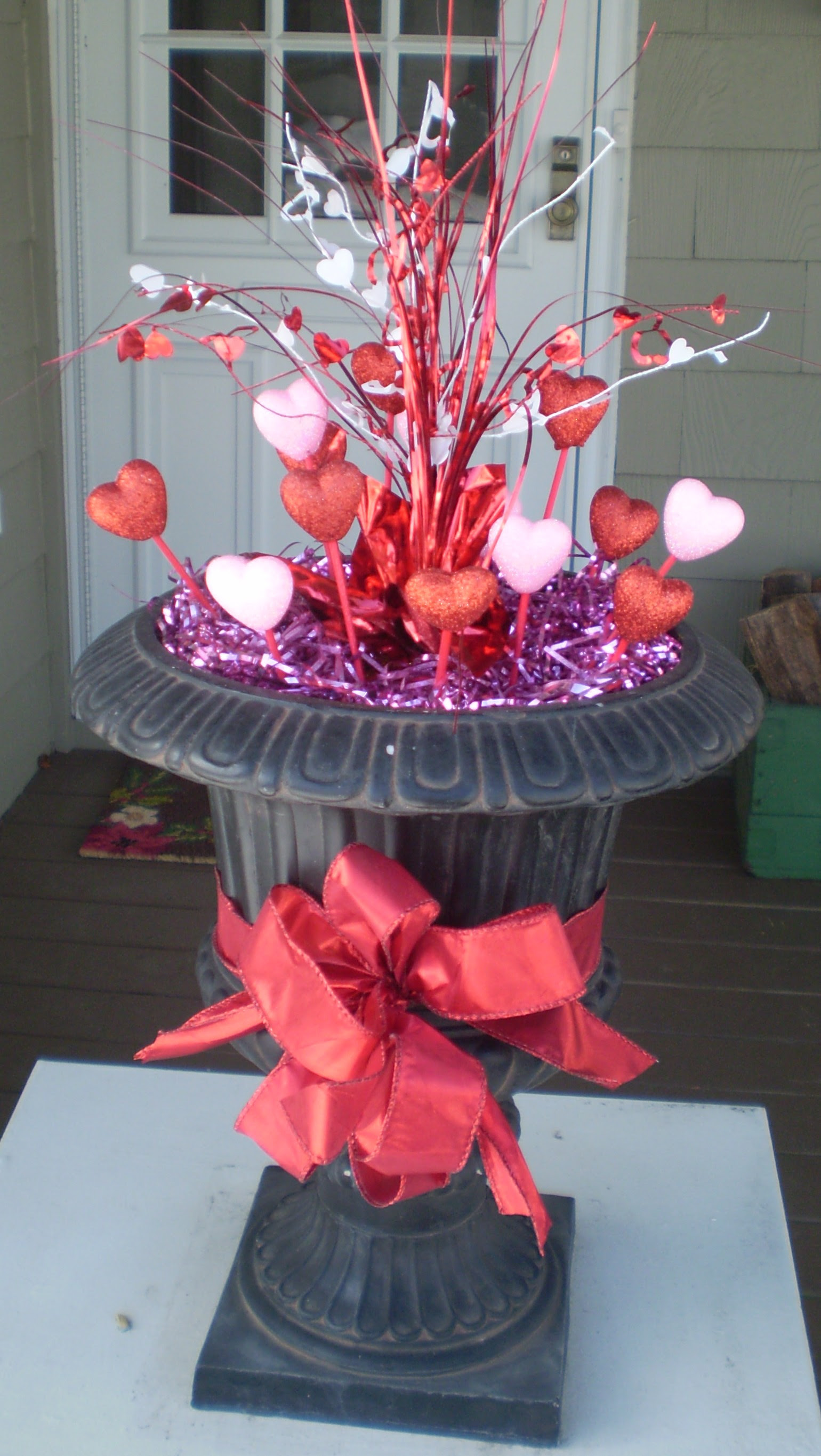 نتيجة بحث الصور عن ‪valentine's day outdoor decorations‬‏
