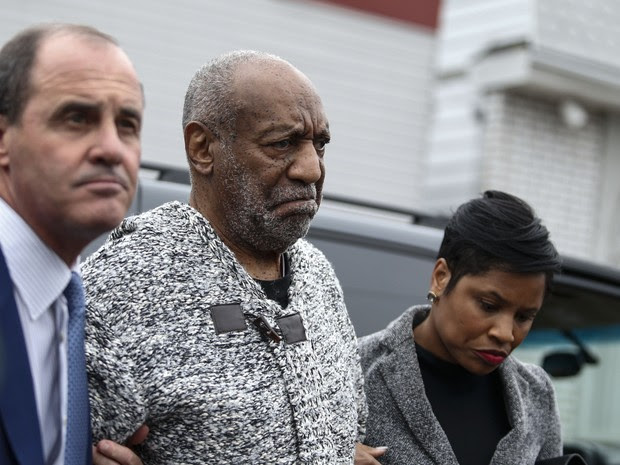 Bill Cosby se apresenta à Justiça americana após mandato de prisão por abuso sexual (Foto: Kena Betancur/AFP Photo)