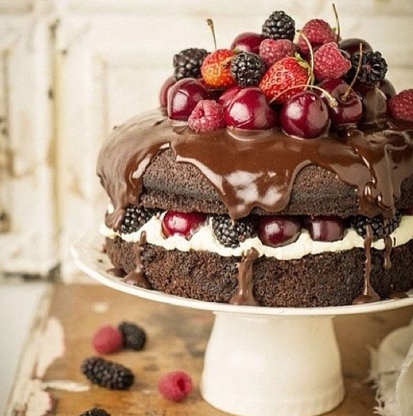 Chocolate naked cake