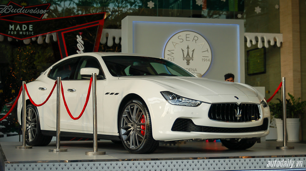 Maserati_Ghibli (1).jpg