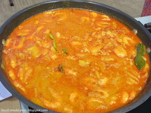 Nyonya prawns and pineapple curry