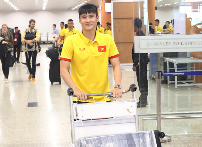 Tuyển Việt Nam lùi buổi tập trên đất Myanmar - ảnh thể thao