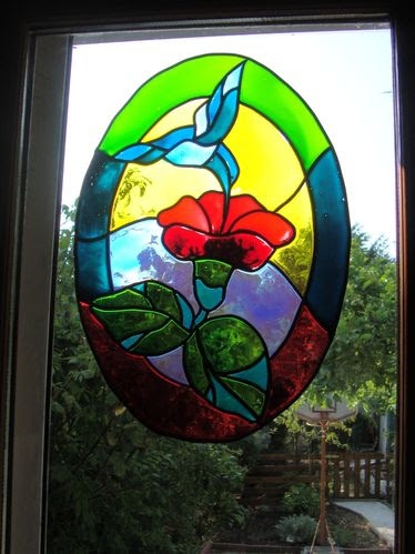 De la peinture sur verre sur une fenètre!!! Vive les vitraux fait maison! -  Les Idées Fixes de Céline