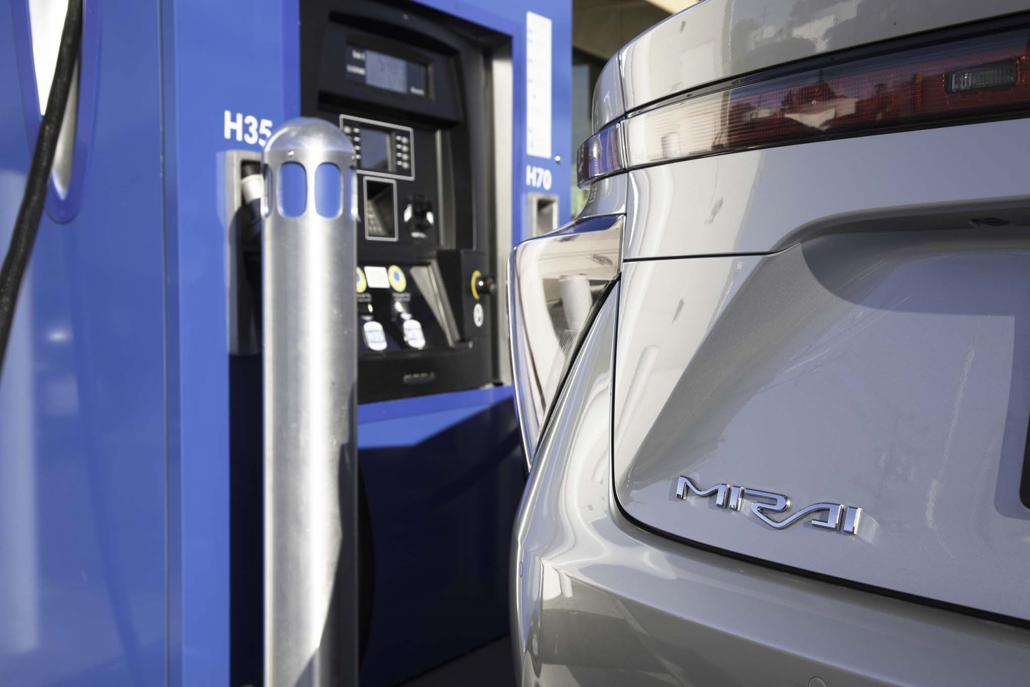 2016 Toyota Mirai Fuel Cell pump station